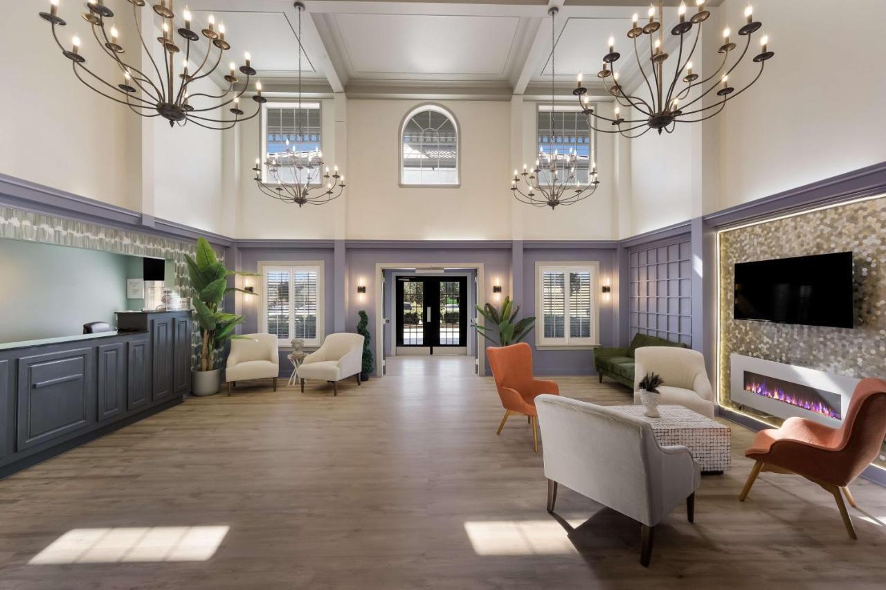 Hotel Surestay By Western Southeast